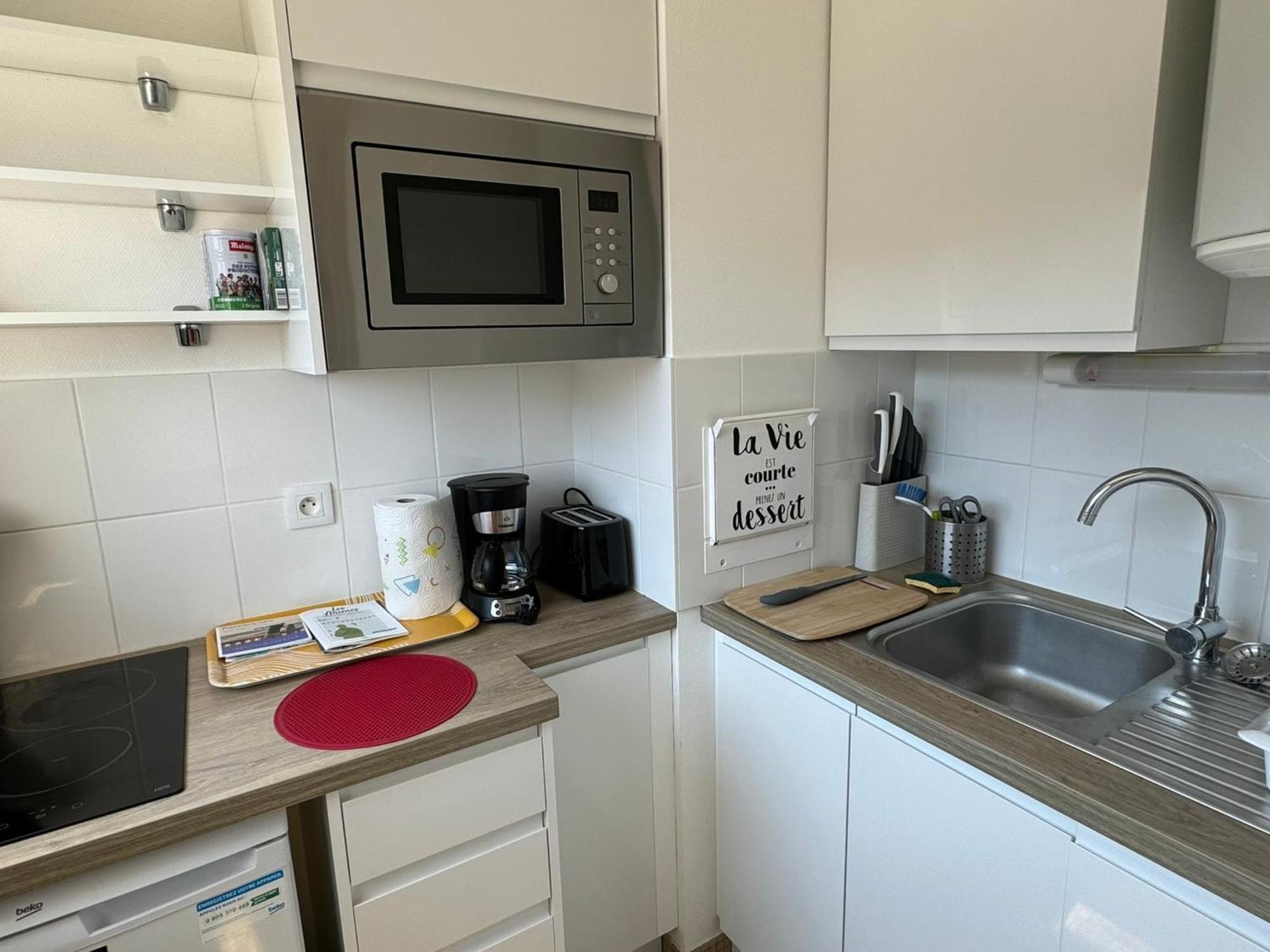Studio Central A Cabourg Avec Balcon, Wifi Gratuit & Parking - Fr-1-487-372 外观 照片